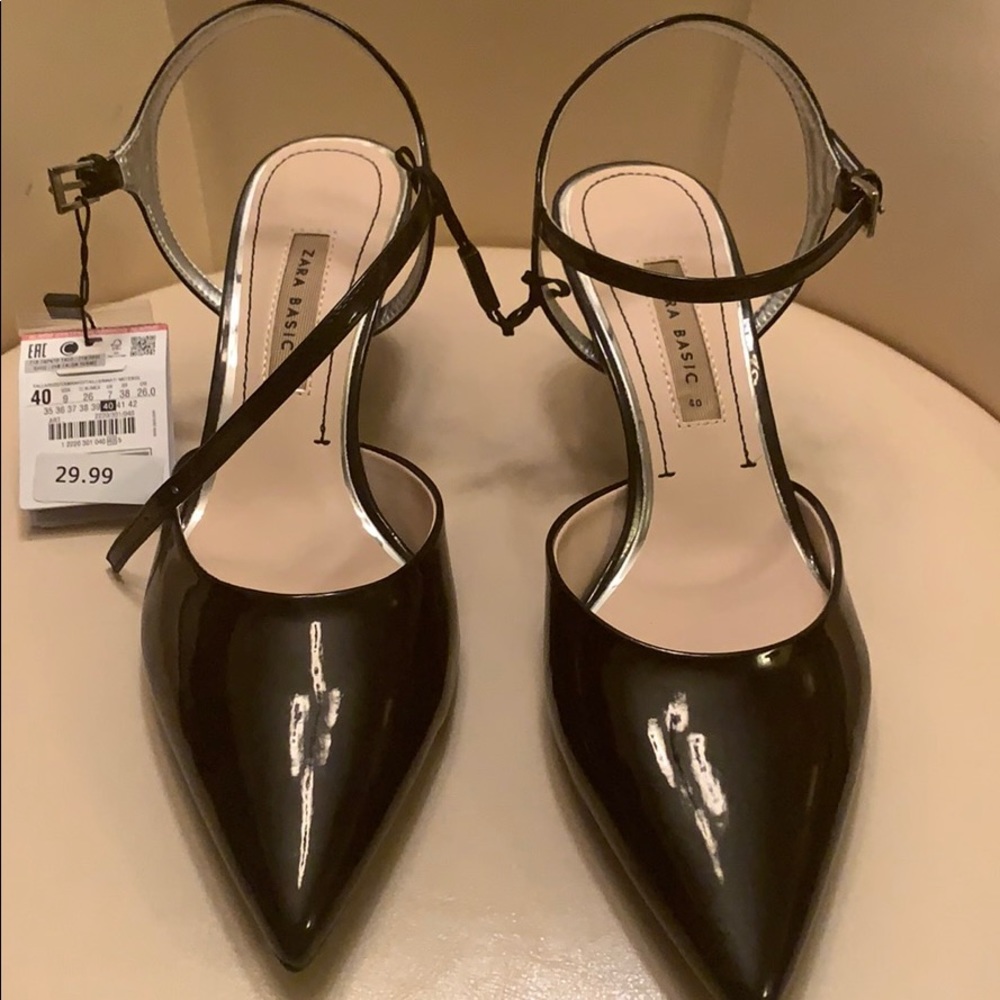 Zara patent leather, low heels. Unworn.